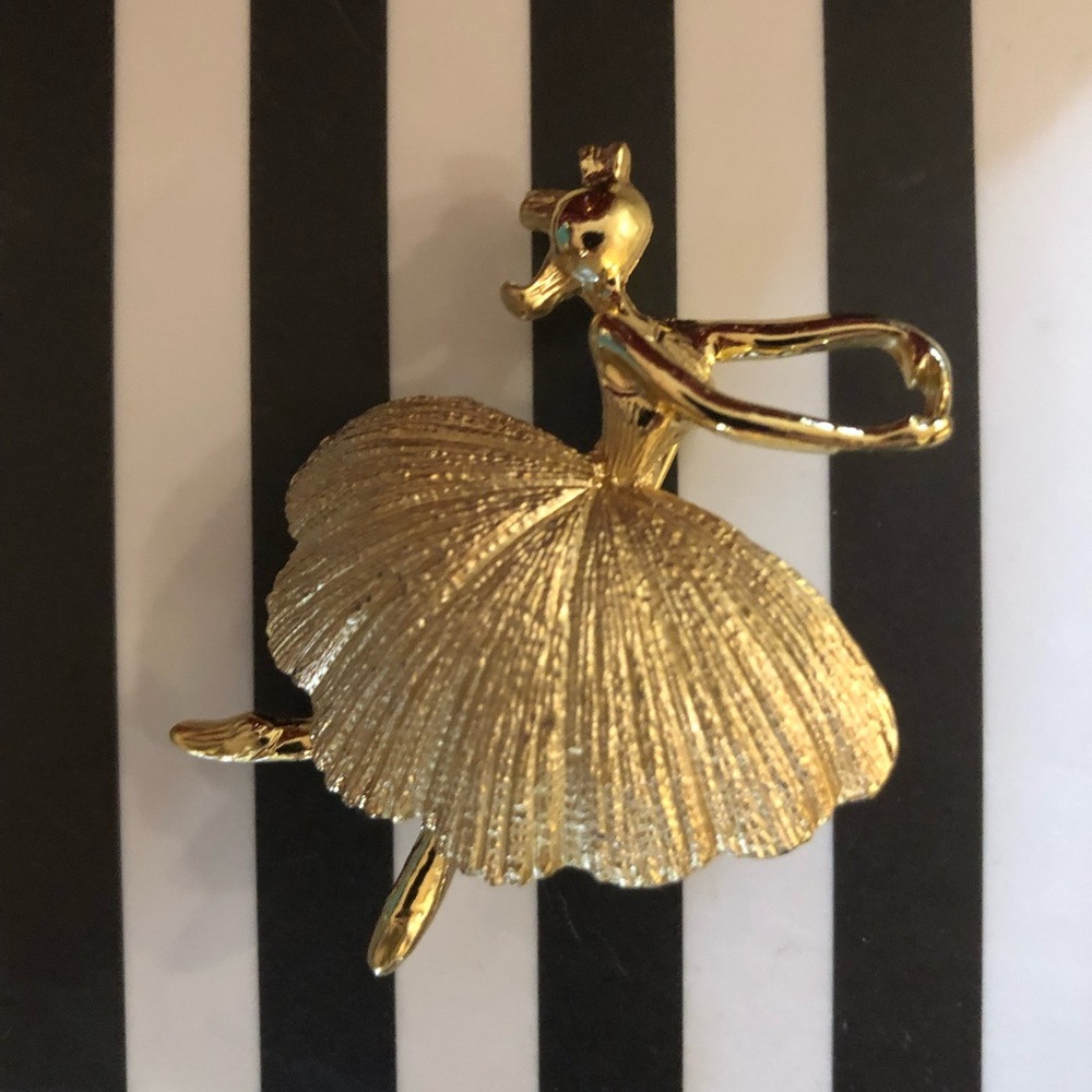 Pristine 1950’s Vintage Brooch Ballet Dancer Gold Toned Pin